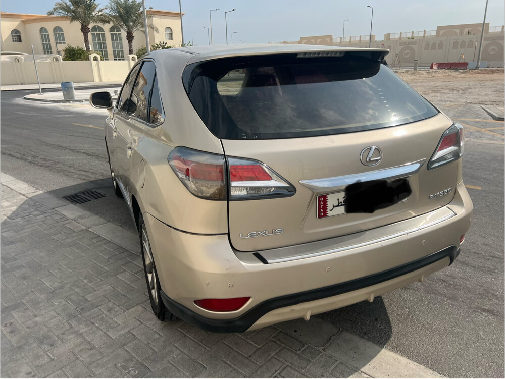 سيارة لكزس ار اكس 350 للبيع  - 12