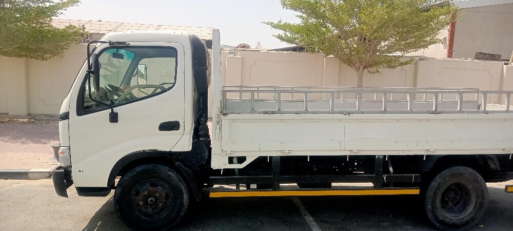 3 Ton dyna pick Up for daily rent - 2