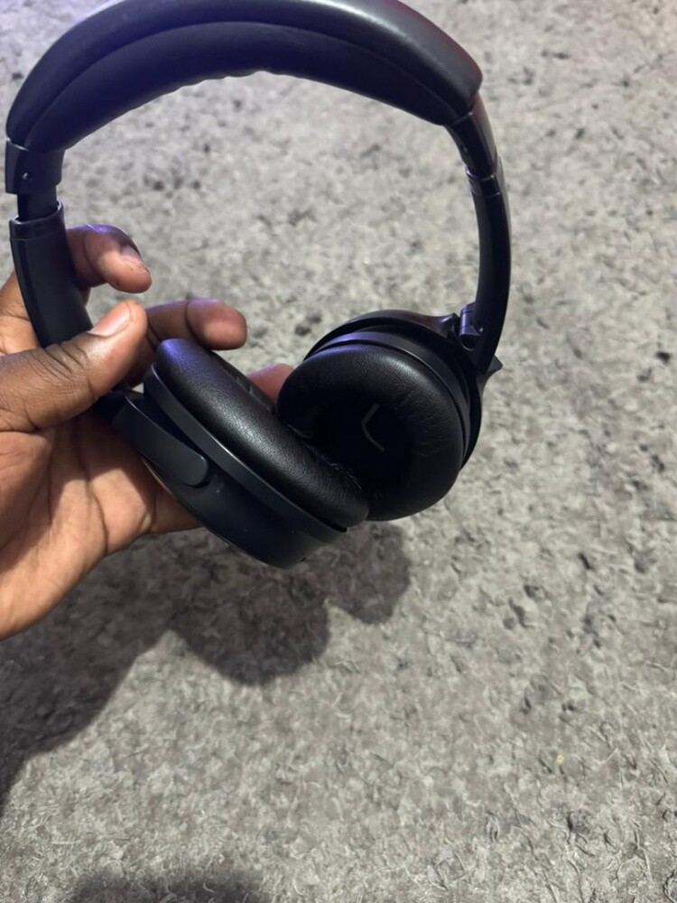 Bose QC45 - 6