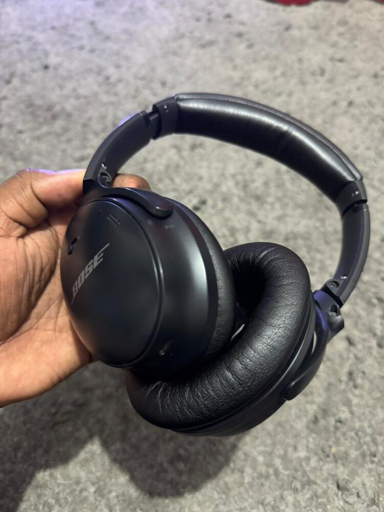 Bose QC45 - 5