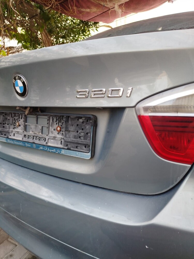 BMW 320i Scrap - 1