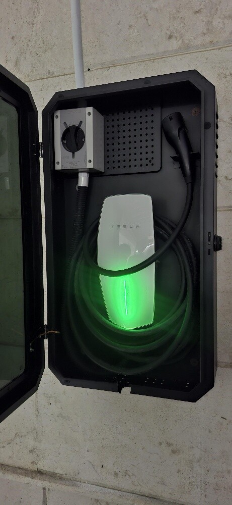 Tesla Byd Rox charger installatio - 5