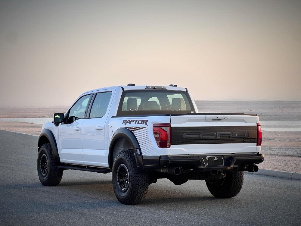 FORD F-150 RAPTOR 37 — photo 12 for sale in Qatar