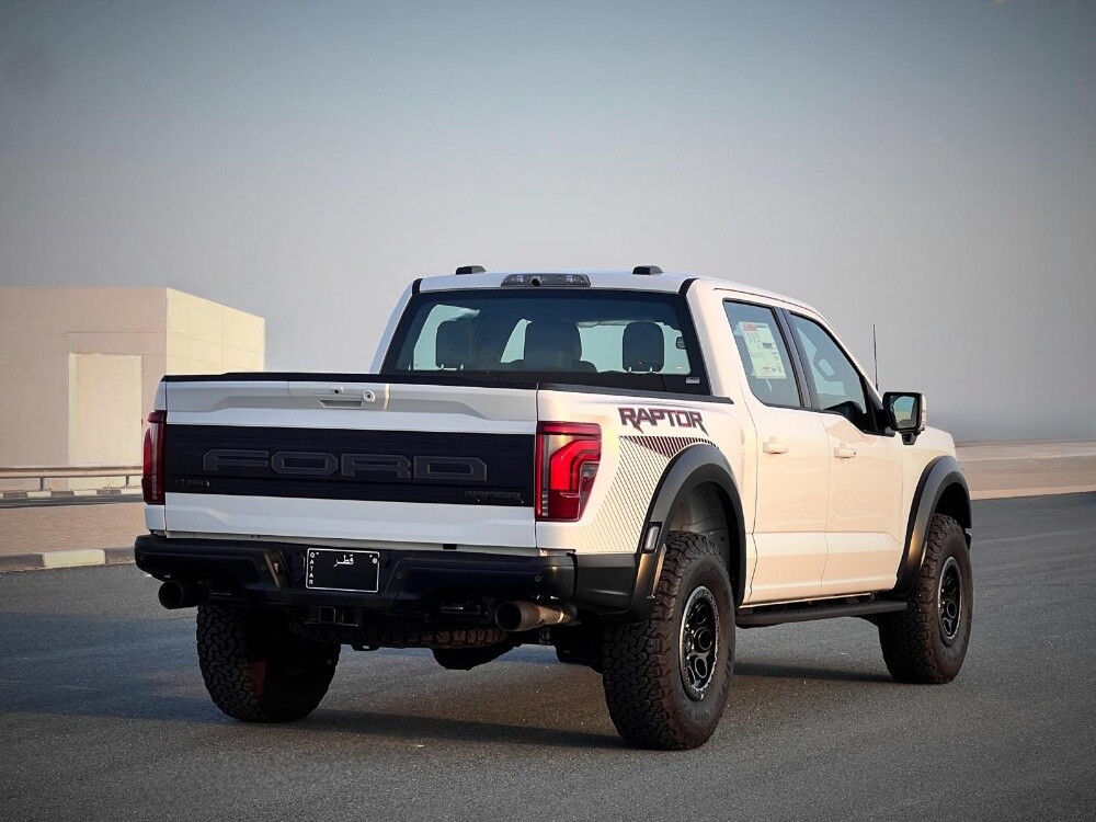 FORD F-150 RAPTOR 37 — photo 9 for sale in Qatar
