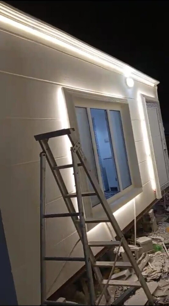 Custom-made cabin with cement boa - 2