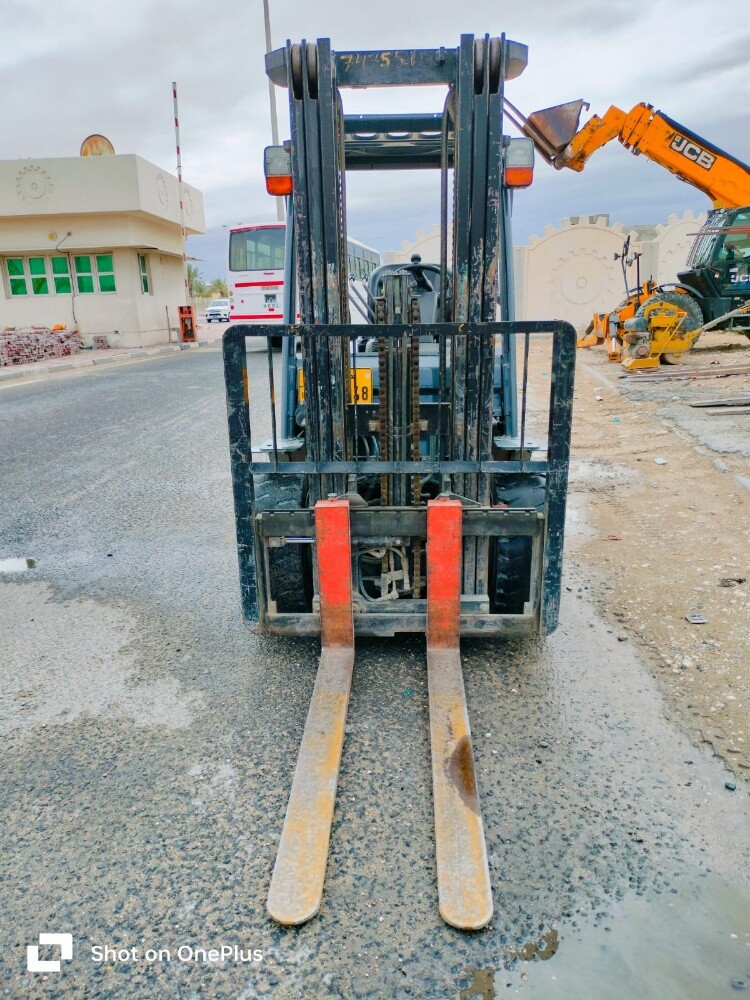 All Types Forklift Equipment Rent - 23
