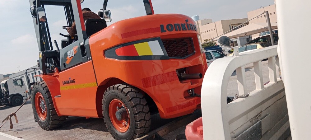 All Types Forklift Equipment Rent - 19