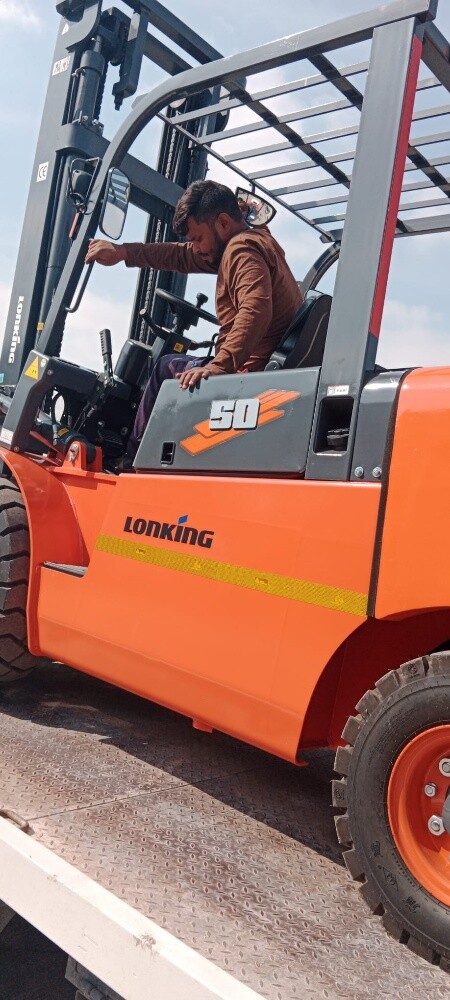 All Types Forklift Equipment Rent - 14