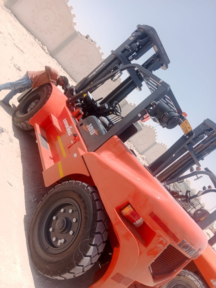 All Types Forklift Equipment Rent - 10