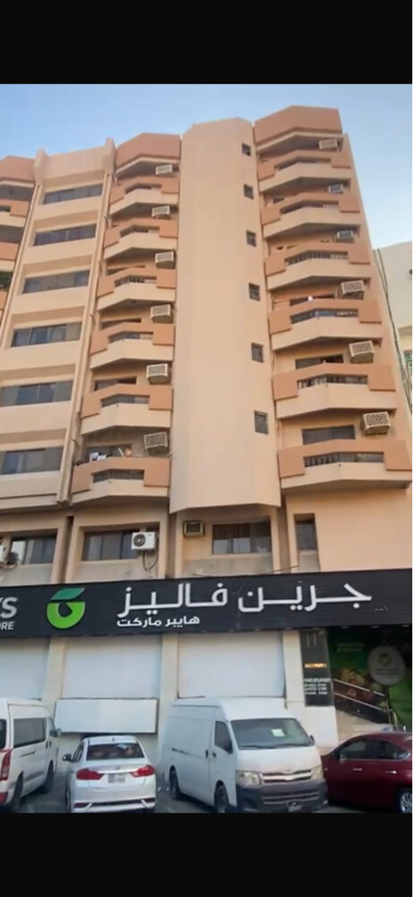 للبيع عماره تجاريه النجمه 6 ادوار - 1