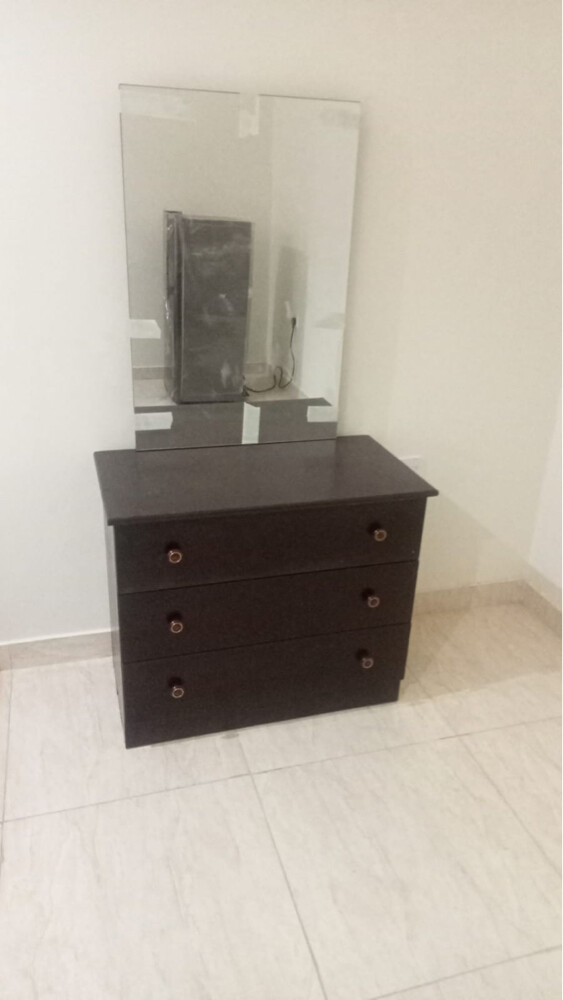 Dressing Table for sale in Qatar. - 1