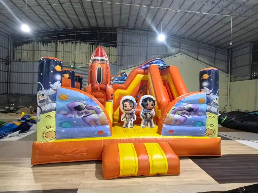نطاطيات وزحلاقيات للصغار والكبار - 23