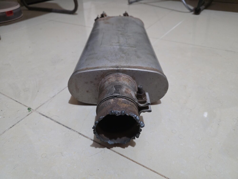 Original Rough Country muffler - 2