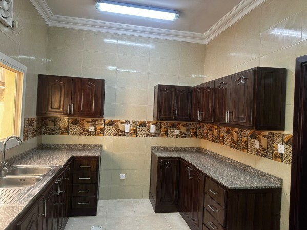 Villa 4 rent in Ain Khaled, 5 bhk - 7