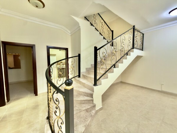Villa 4 rent in Ain Khaled, 5 bhk - 11