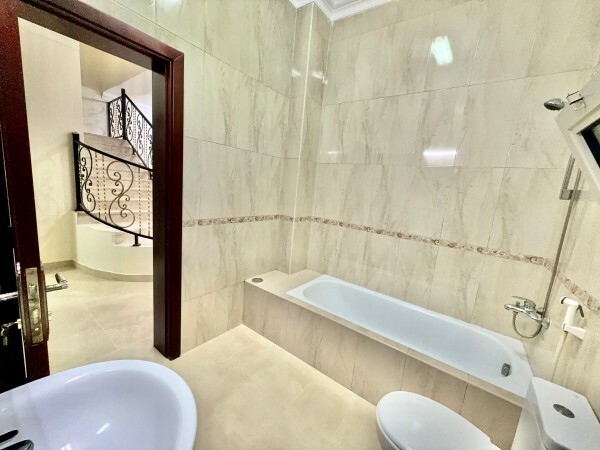 Villa 4 rent in Ain Khaled, 5 bhk - 15
