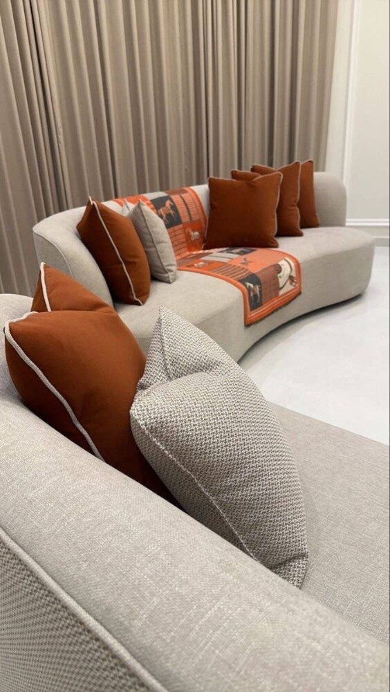 curtains and Sofa's. - 3