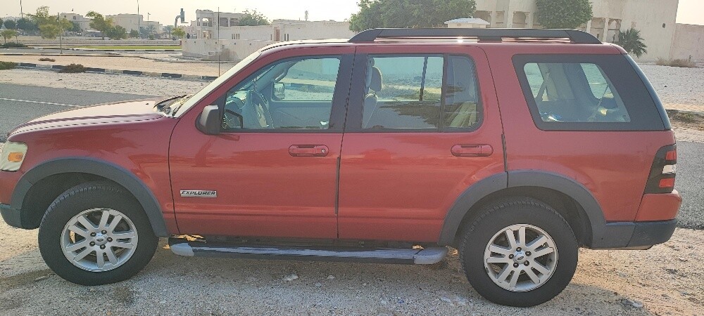 Ford explorer XLT urgent sale - 5