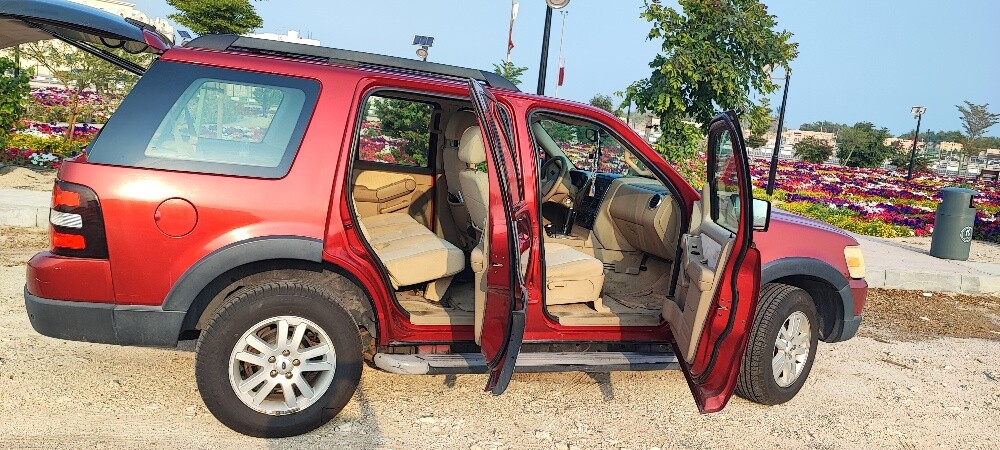 Ford explorer XLT urgent sale - 7