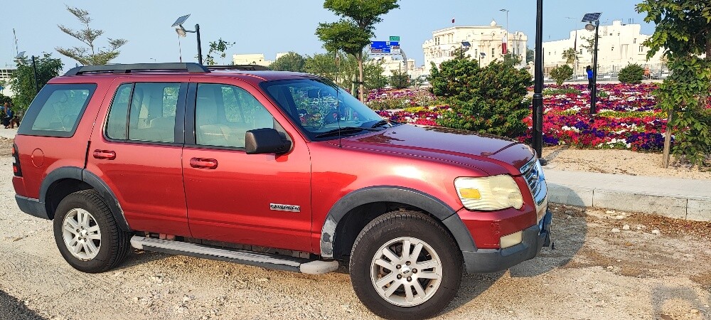 Ford explorer XLT urgent sale - 1