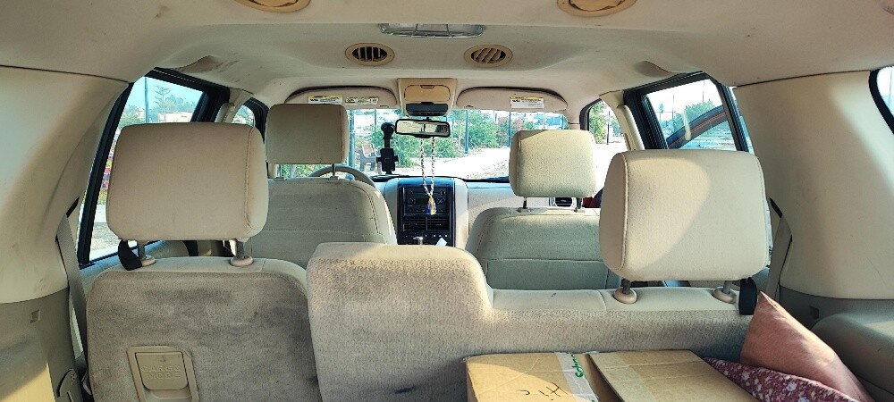 Ford explorer XLT urgent sale - 6