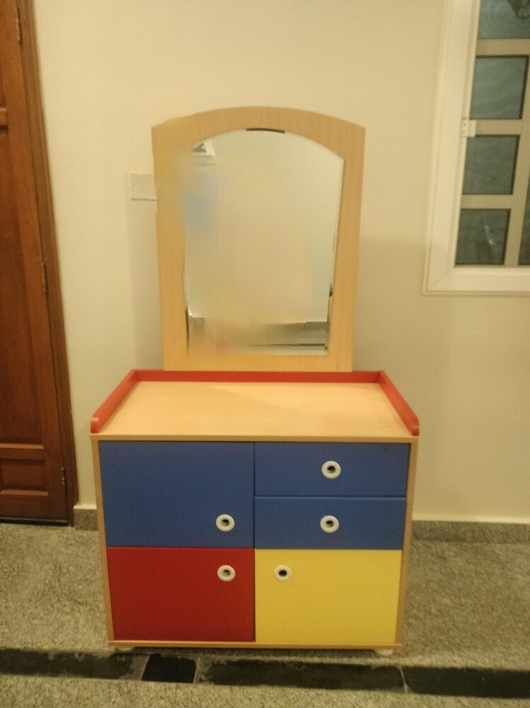 two single bed with table - 4