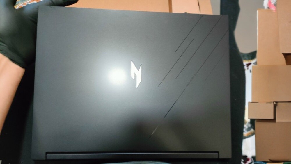 aser Nitro V-16 - 2