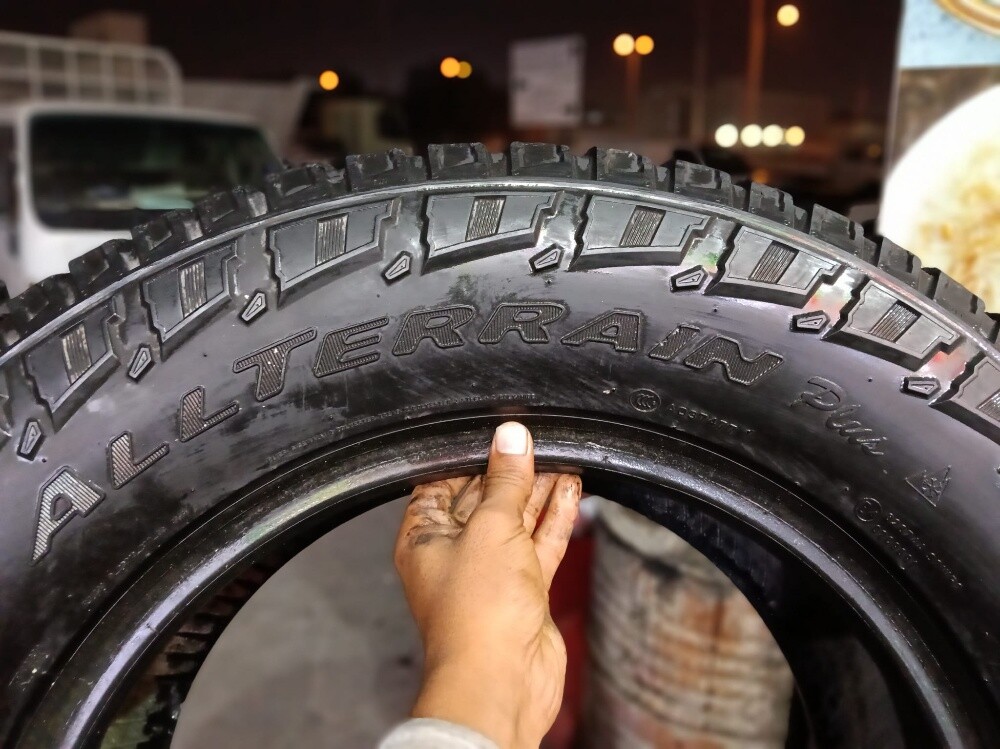 275/65/R17.Pirelli Brand - 7