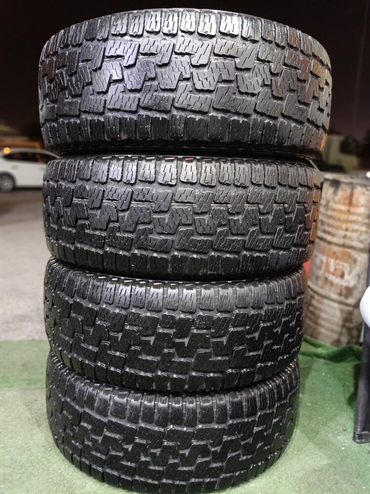 275/65/R17.Pirelli Brand - 10