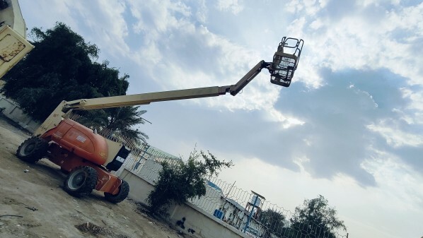 Cherry picker. Boom Lift - 1