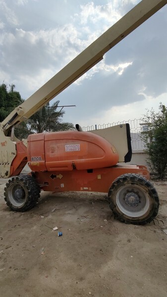 Cherry picker. Boom Lift - 2