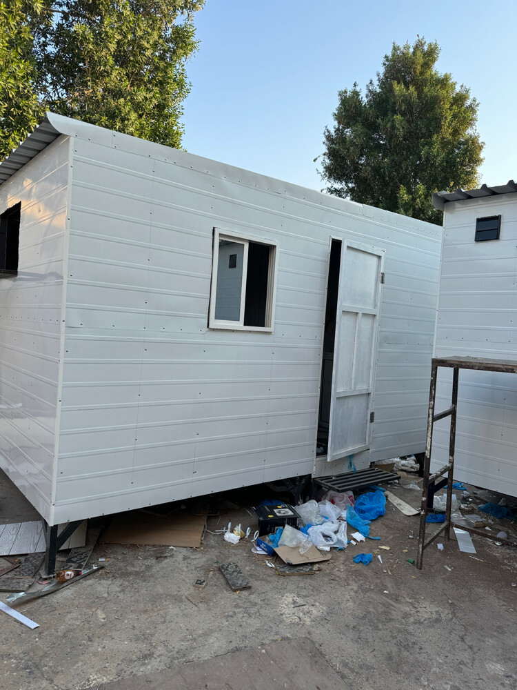 PORTA CABIN CARAVAN - 4