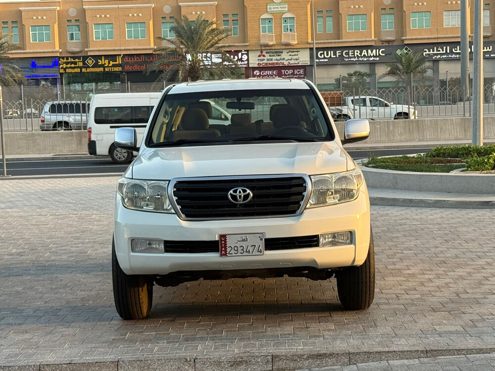 2011 Land Cruiser G Limited — photo 1 for sale in Qatar