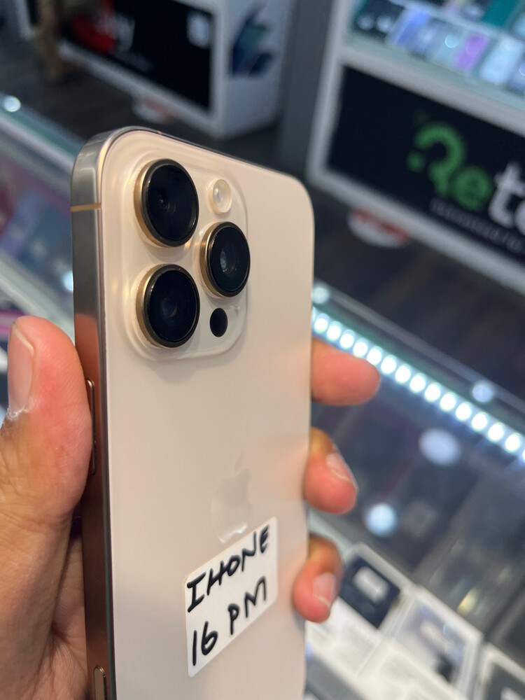 iPhone 16 pro max 256GB  - 7