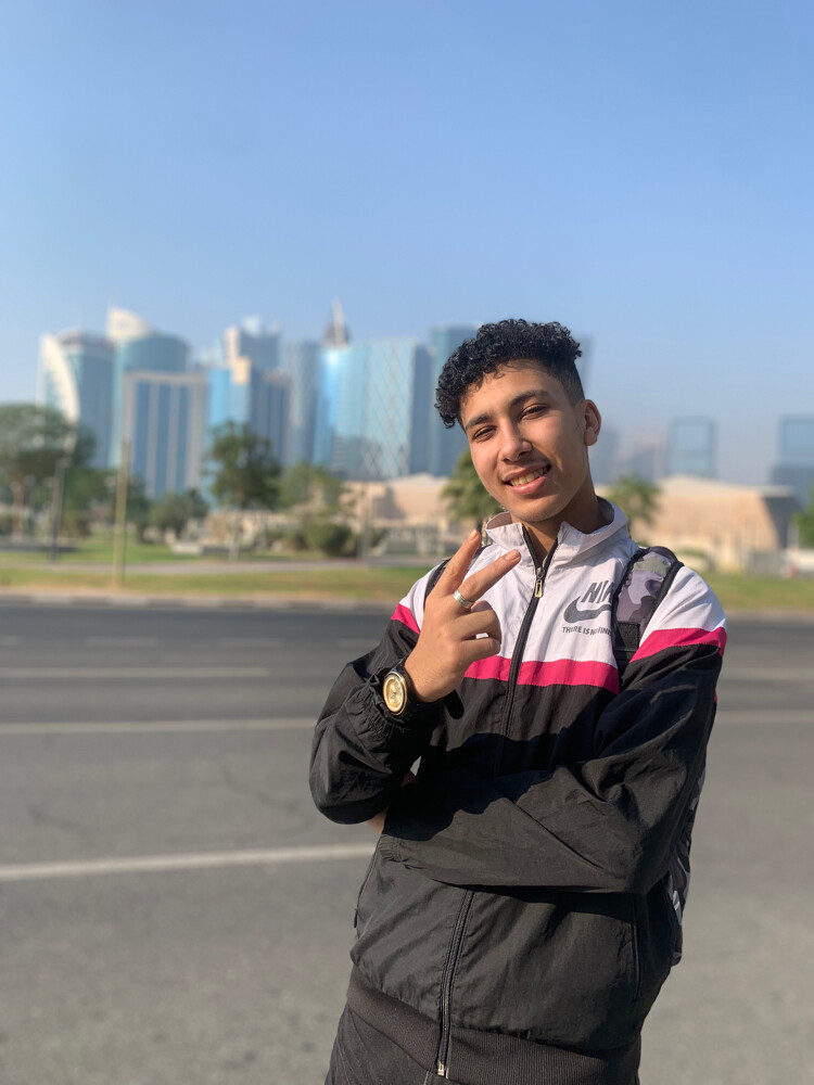 ابحت عن عمل جزائري في قطر عمري 19 - 3