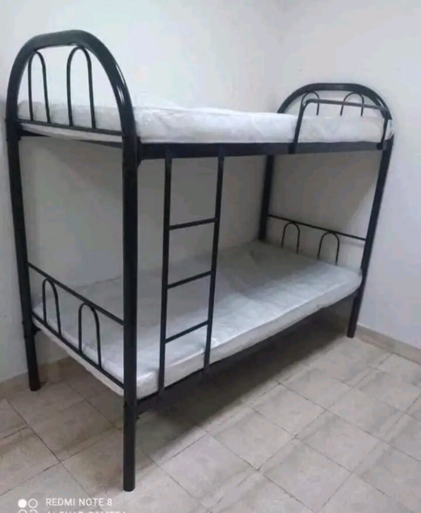 double deck bed With matterss - 2