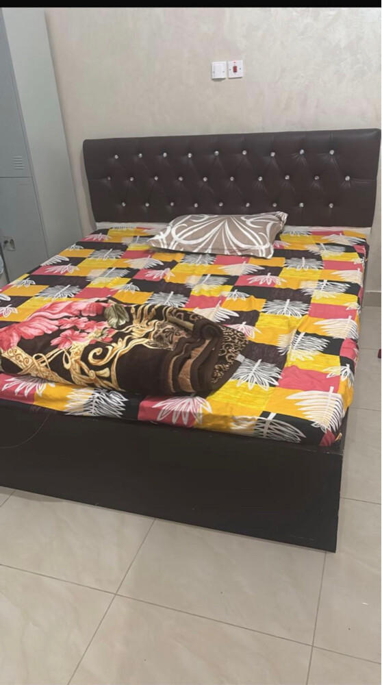 king size bed - 1