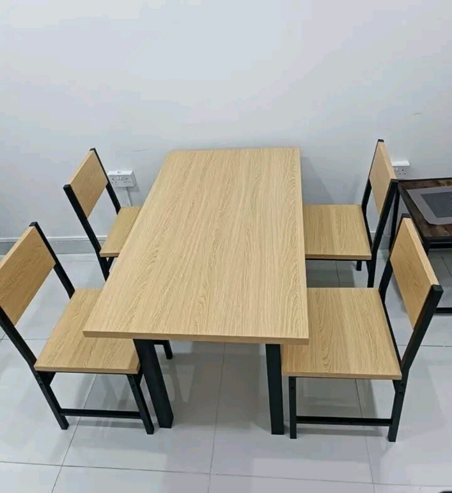 4 Seatar Dinning Table, - 1