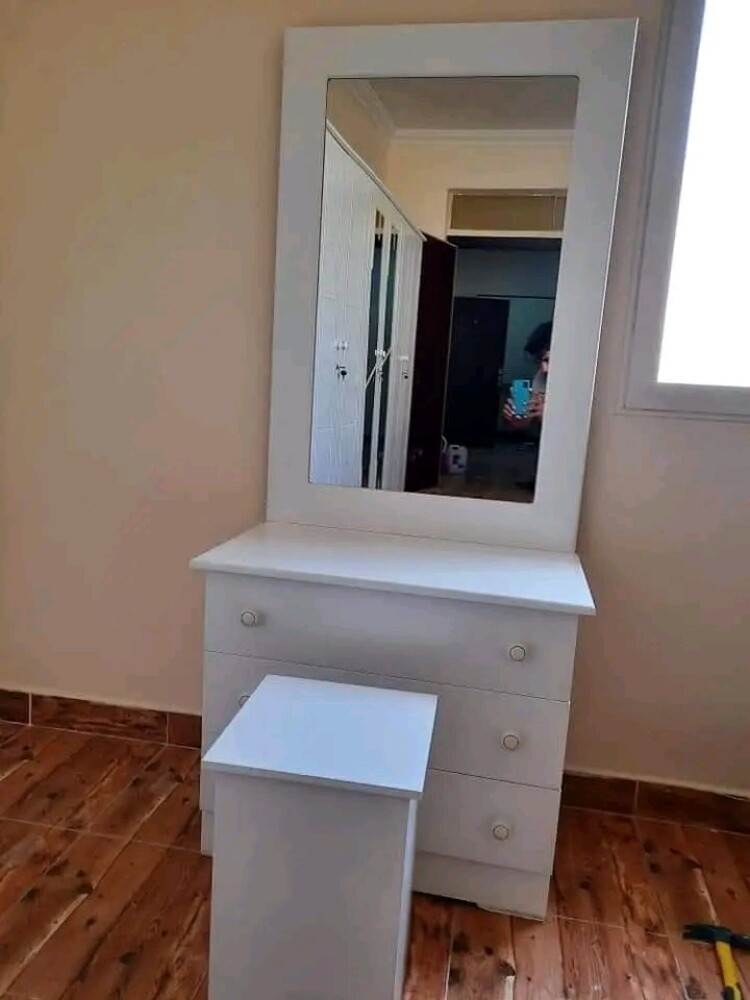 Small Dressing Table - 5