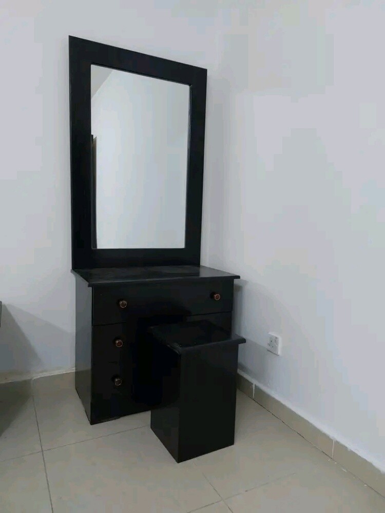 Small Dressing Table - 3
