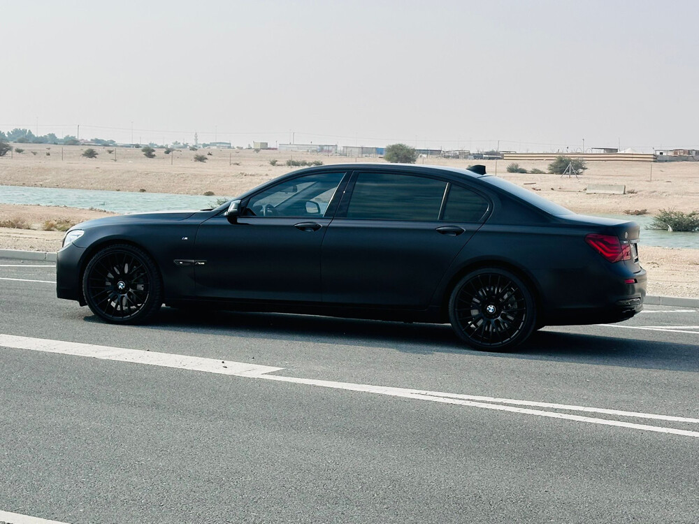 بي ام 760 موديل 2015 قاطع 12 الف  - 10