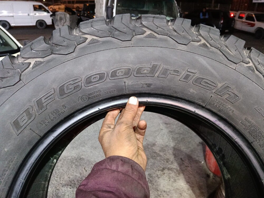 245/75/R17.Bfgoodrich brand - 3