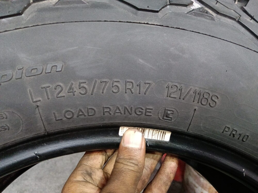 245/75/R17.Bfgoodrich brand - 4