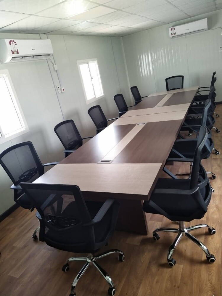 Meeting table ( brand new) - 23