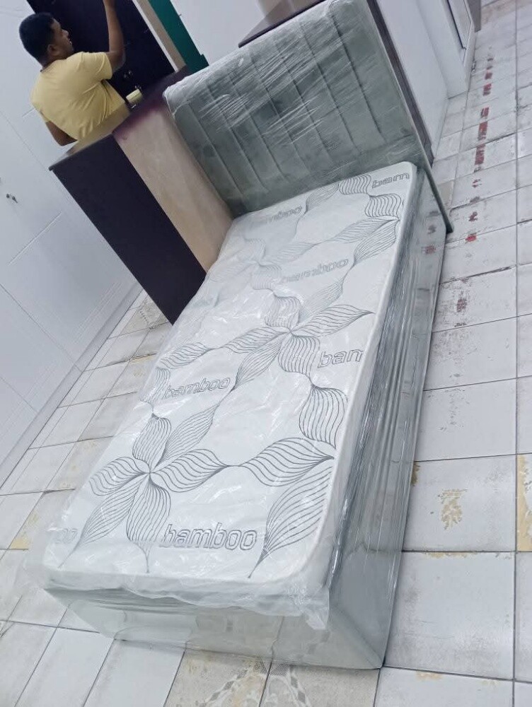 Single Box Bed with mattresses - 4