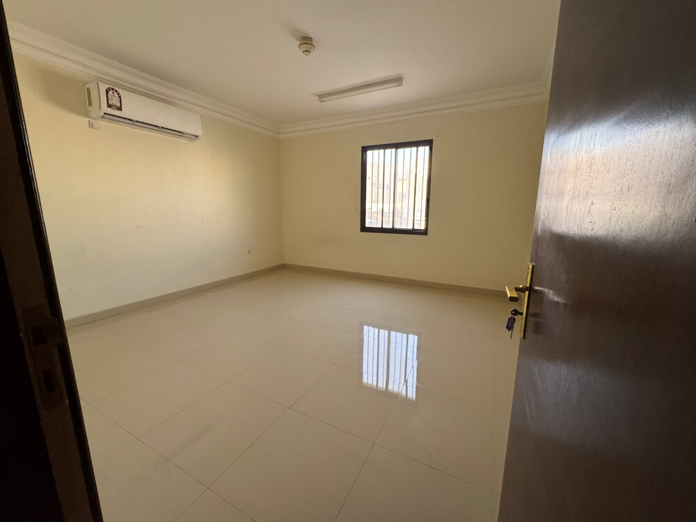 Residential building for rent - 1