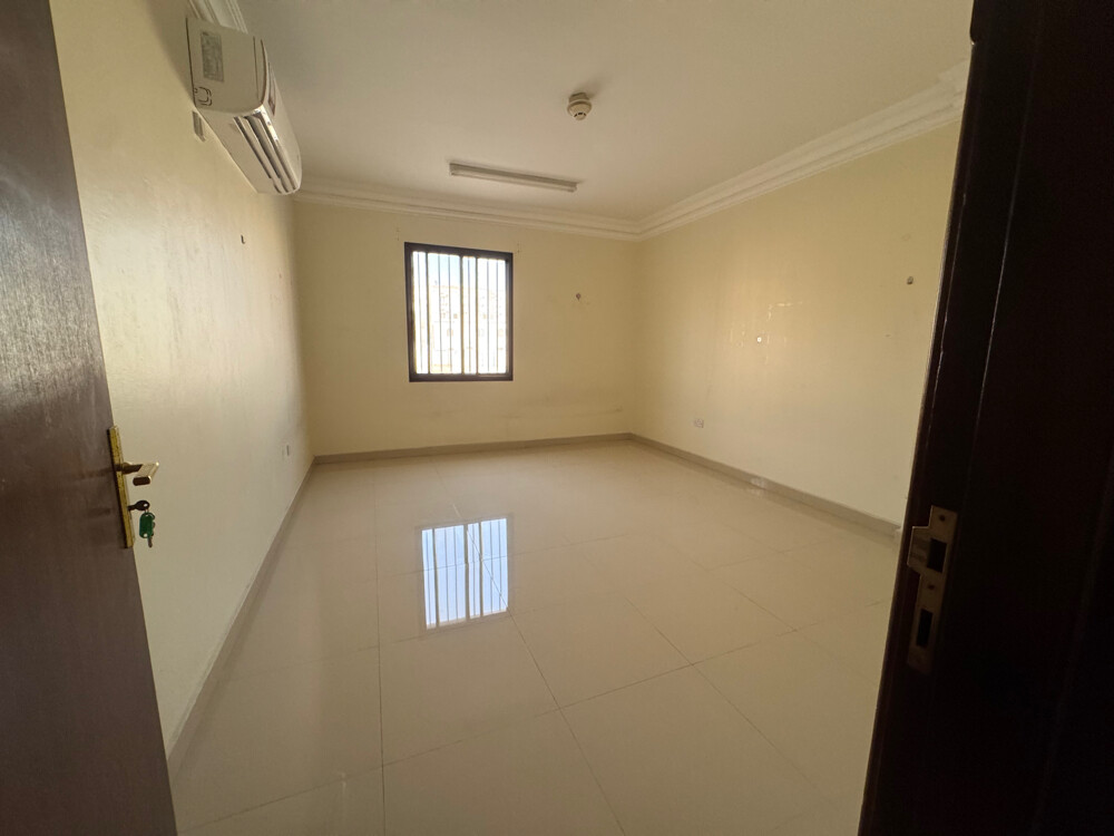 Residential building for rent - 4