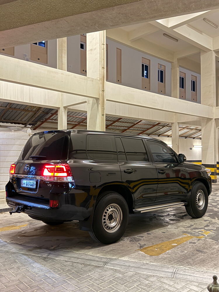 GX 2020 V6. — photo 6 for sale in Qatar