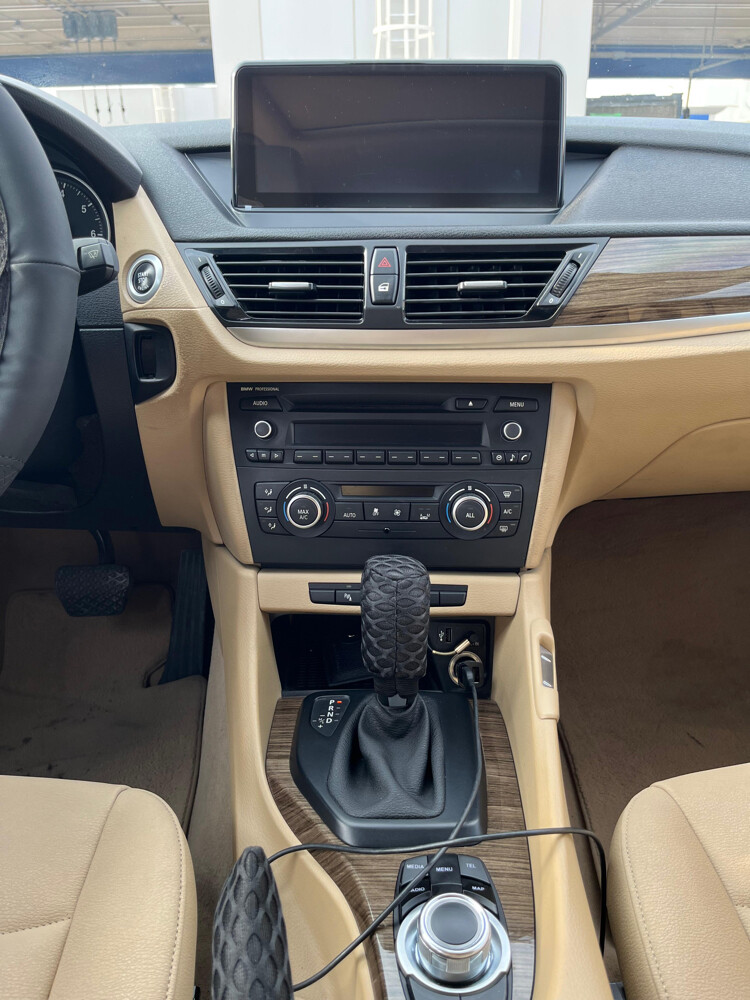 Bmw x1 2015 perfect condition - 9