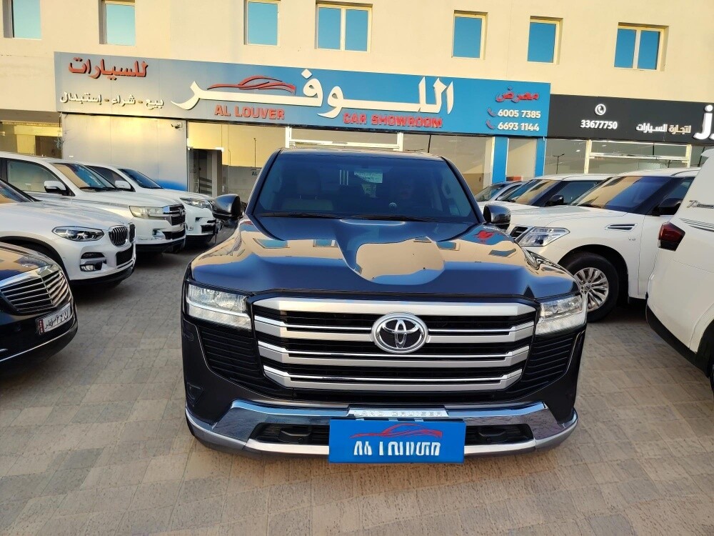 GXR 2023 Toyota — photo 1 for sale in Qatar